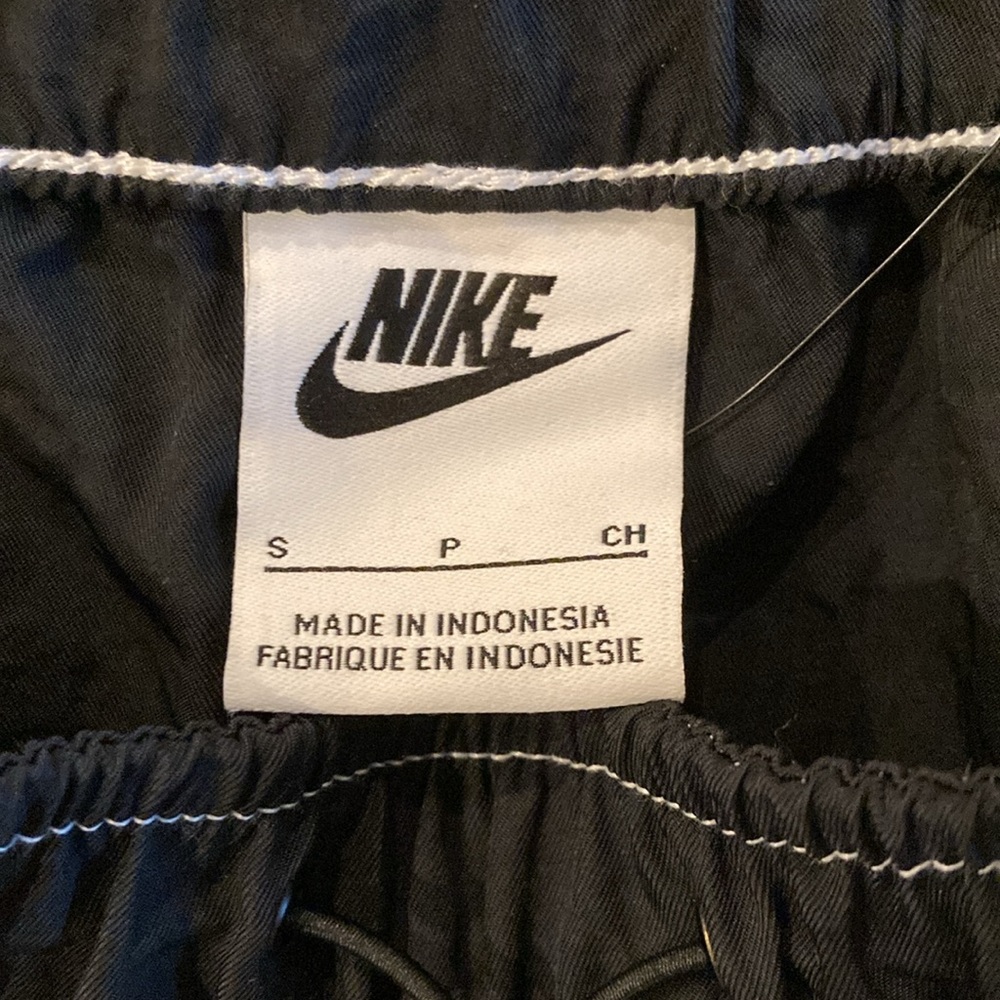 Nike sportswear, nylon swoosh skirt - Picture 9 of 12